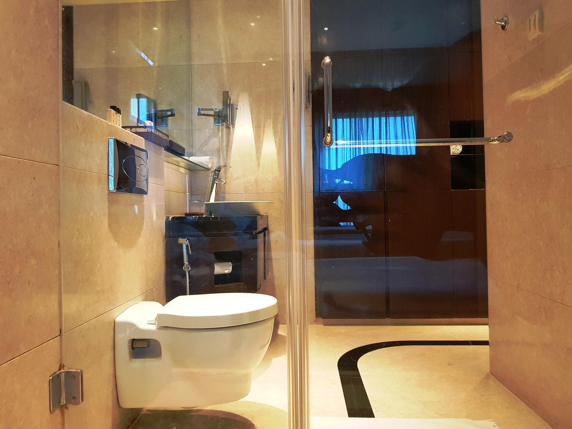 Hotel Vivanta Hyderabad, Begumpet Hyderabad