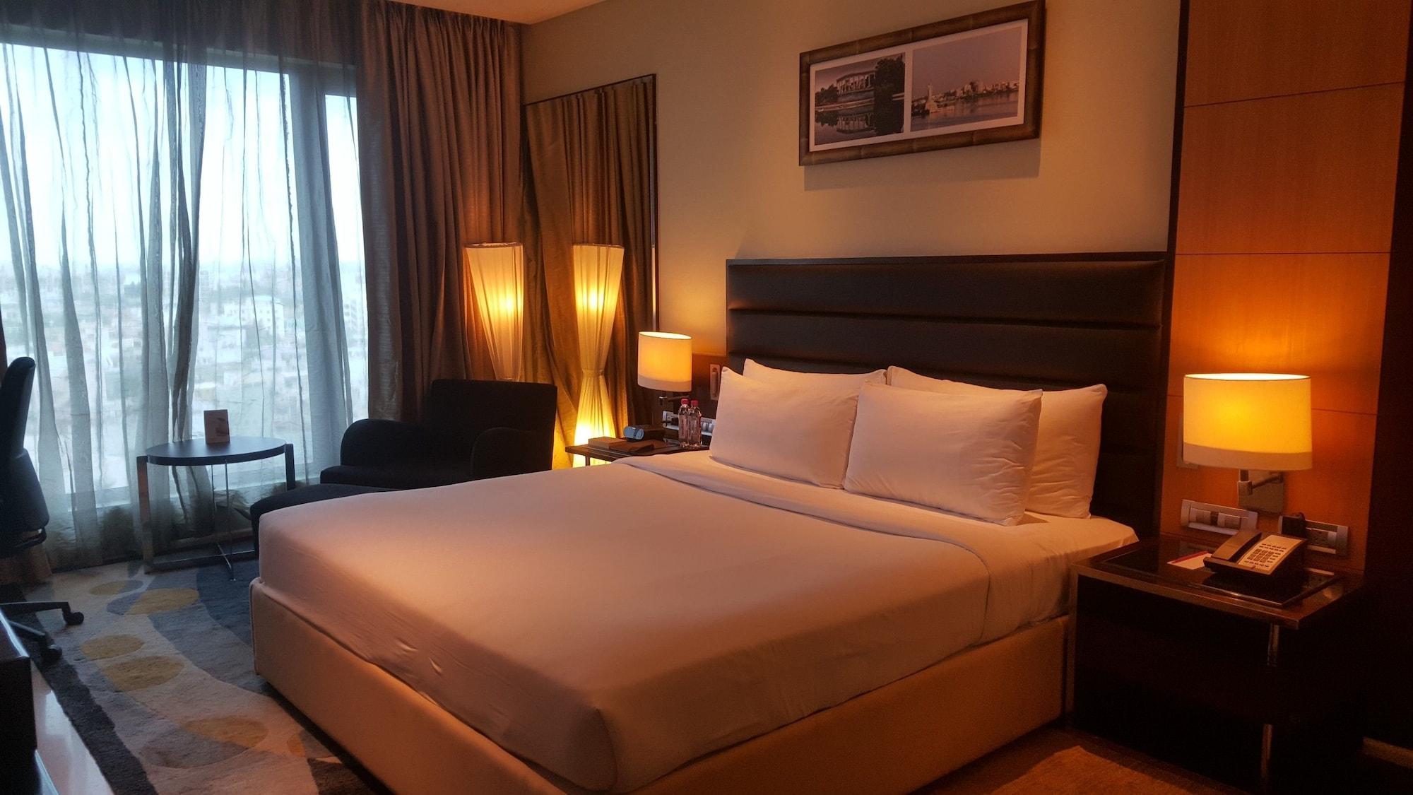 Vivanta Hyderabad, Begumpet 5*