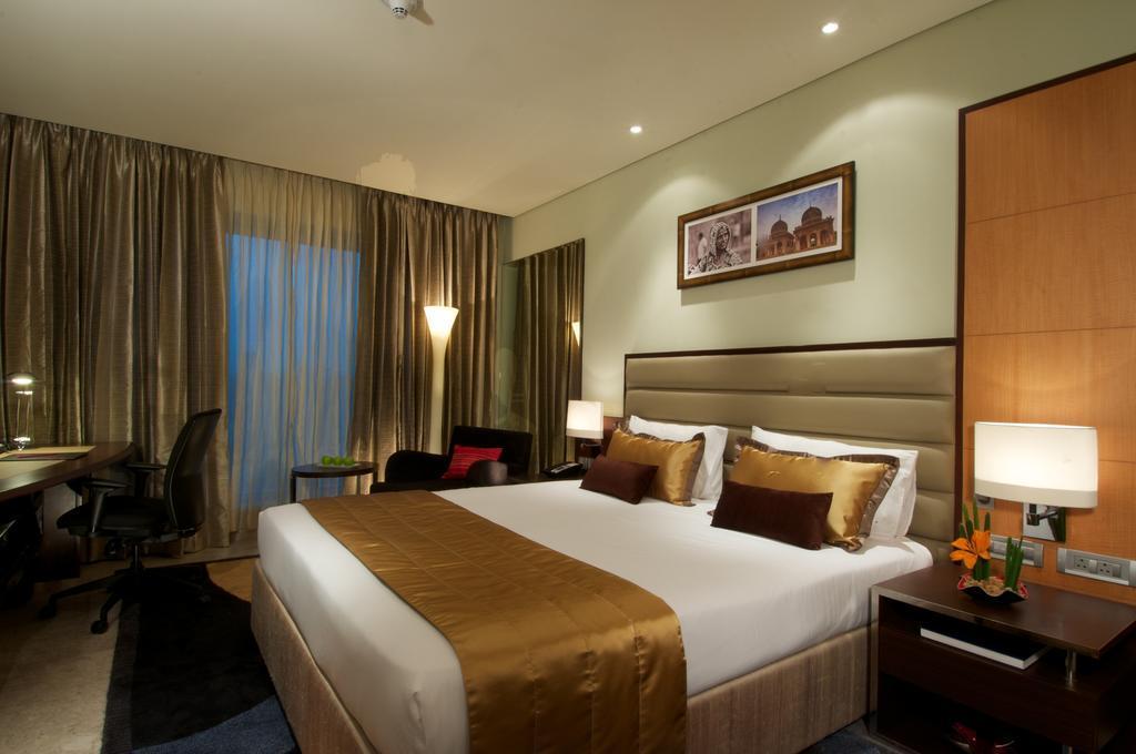 Vivanta Hyderabad, Begumpet Hotel Hyderabad