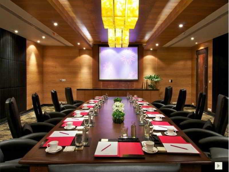 Vivanta Hyderabad, Begumpet Hotel