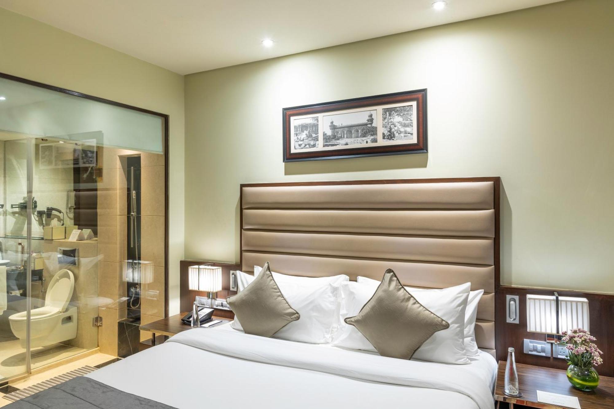 Vivanta Hyderabad, Begumpet Hotel 5*