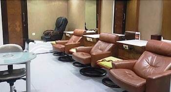 Hotel Vivanta Hyderabad, Begumpet 5*