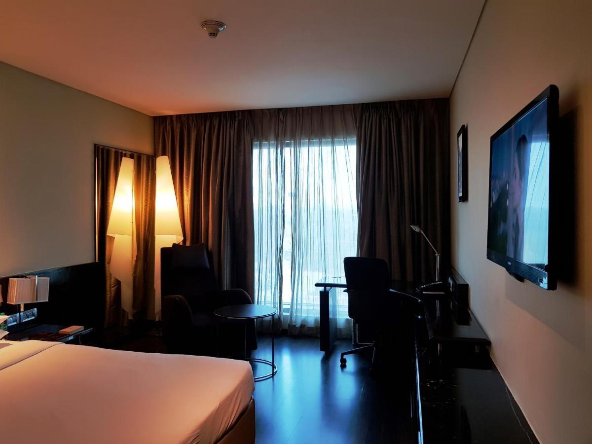 Vivanta Hyderabad, Begumpet Hotel 5*